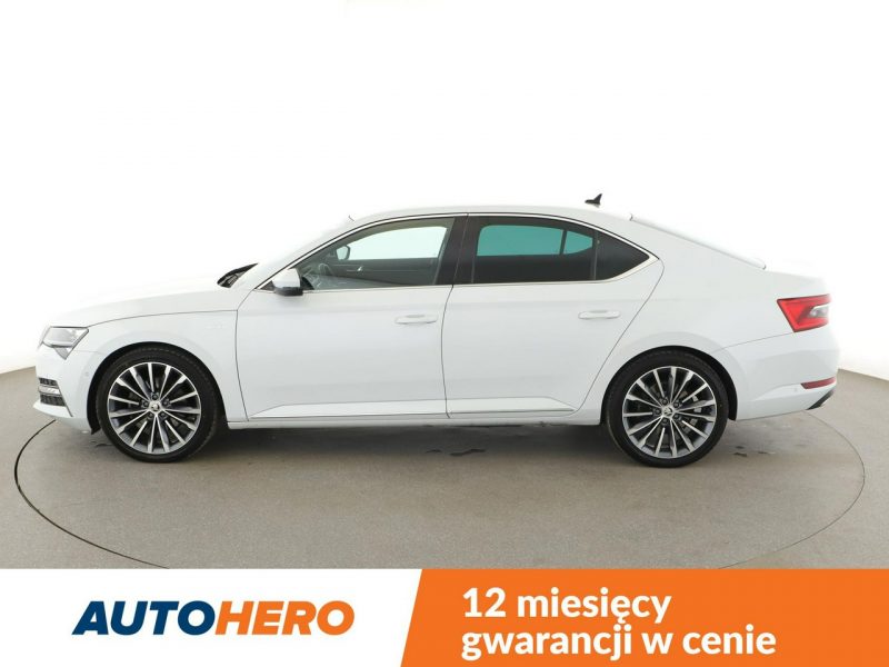 Škoda Superb L&K PHEV Climatronic Navi ACC Grzane El.Fotele Skóra Canton Kam360 LED III (2015-2023)