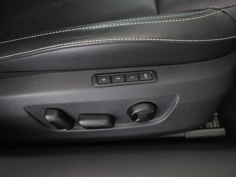 Škoda Superb L&K PHEV Climatronic Navi ACC Grzane El.Fotele Skóra Canton Kam360 LED III (2015-2023)