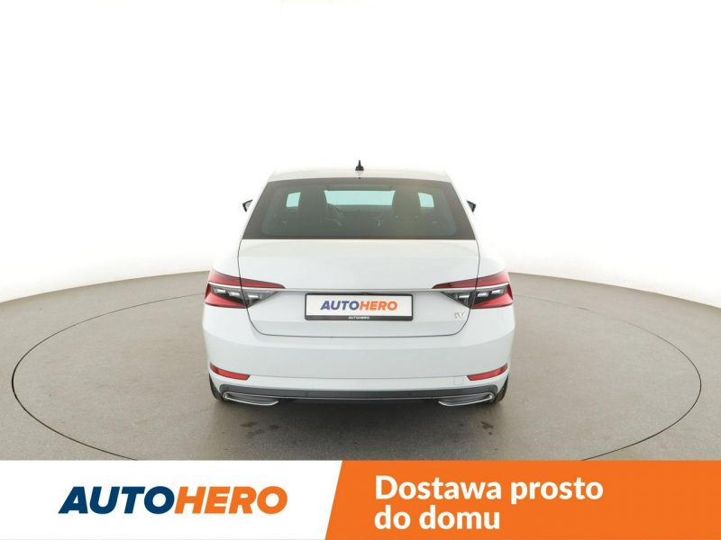Škoda Superb L&K PHEV Climatronic Navi ACC Grzane El.Fotele Skóra Canton Kam360 LED III (2015-2023)