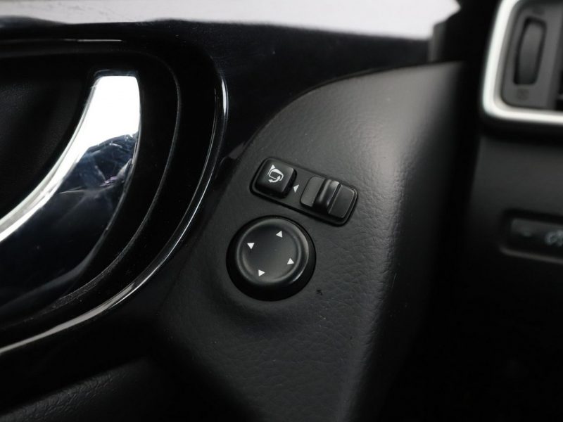 Nissan Qashqai niski przebieg 360 navi grzane fotele kamera tempomat Bluetooth II (2013-2021)