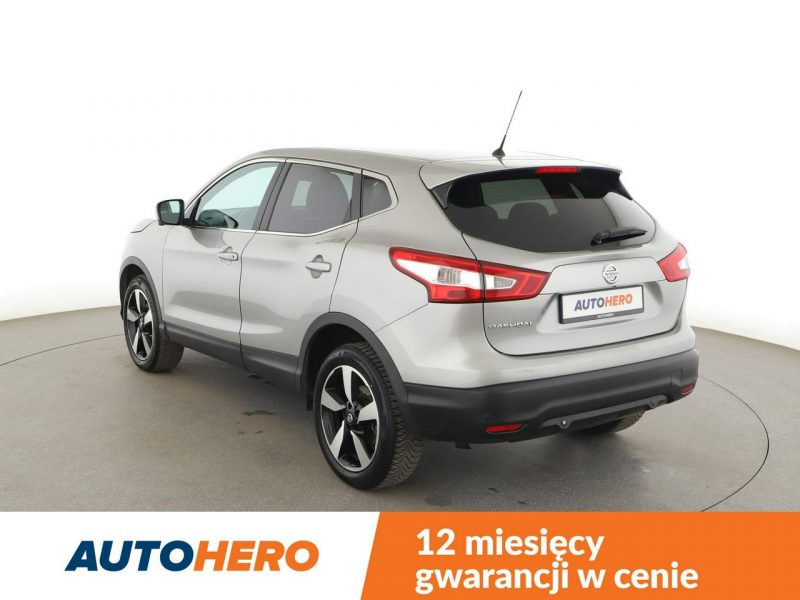 Nissan Qashqai niski przebieg 360 navi grzane fotele kamera tempomat Bluetooth II (2013-2021)