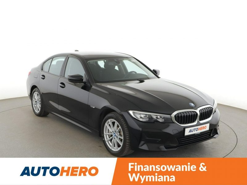 BMW 330 FV23% PHEV full LED navi virtual cocpit czujniki parkowania G20 (2019-)