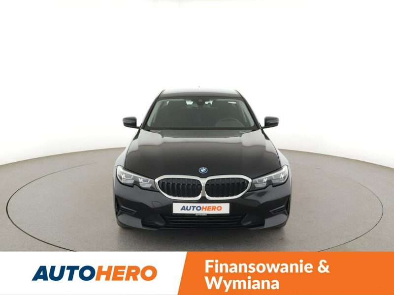 BMW 330 FV23% PHEV full LED navi virtual cocpit czujniki parkowania G20 (2019-)