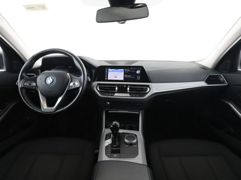 BMW 330 FV23% PHEV full LED navi virtual cocpit czujniki parkowania G20 (2019-)