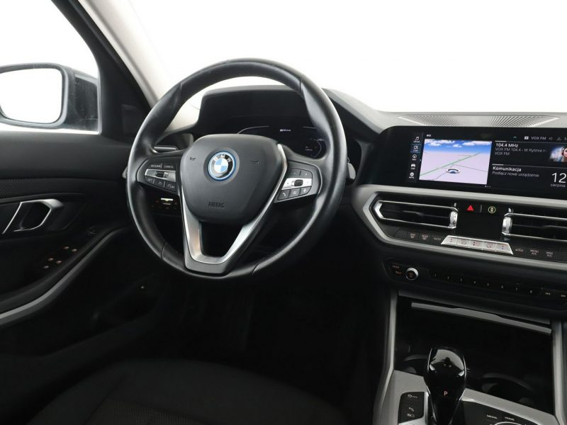 BMW 330 FV23% PHEV full LED navi virtual cocpit czujniki parkowania G20 (2019-)