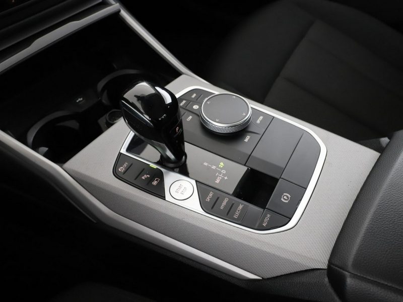 BMW 330 FV23% PHEV full LED navi virtual cocpit czujniki parkowania G20 (2019-)