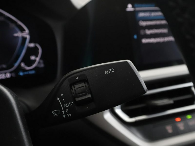 BMW 330 FV23% PHEV full LED navi virtual cocpit czujniki parkowania G20 (2019-)