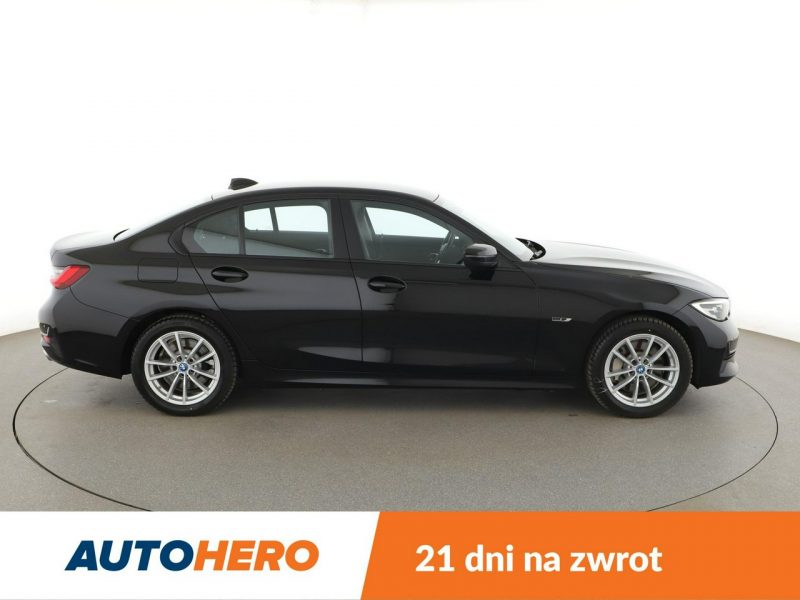 BMW 330 FV23% PHEV full LED navi virtual cocpit czujniki parkowania G20 (2019-)