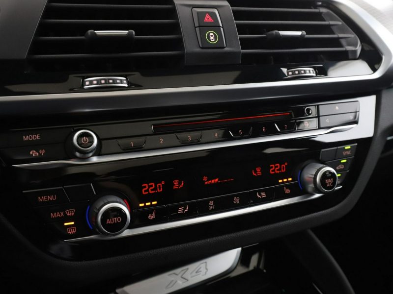 BMW X4 4x4 automat full LED skóra navi virtual cocpit panorama kamery G02 (2018-)