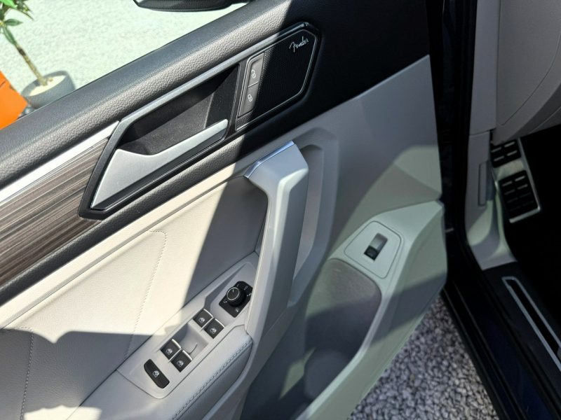 Volkswagen Tiguan R-Line, Kamera 360, Podgrzewane wentylowane fotele, Panorama, Fender II (2016-2024)