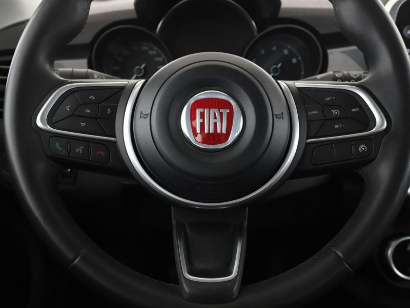 Fiat 500x Navi klima auto półskóra czujniki parkowania