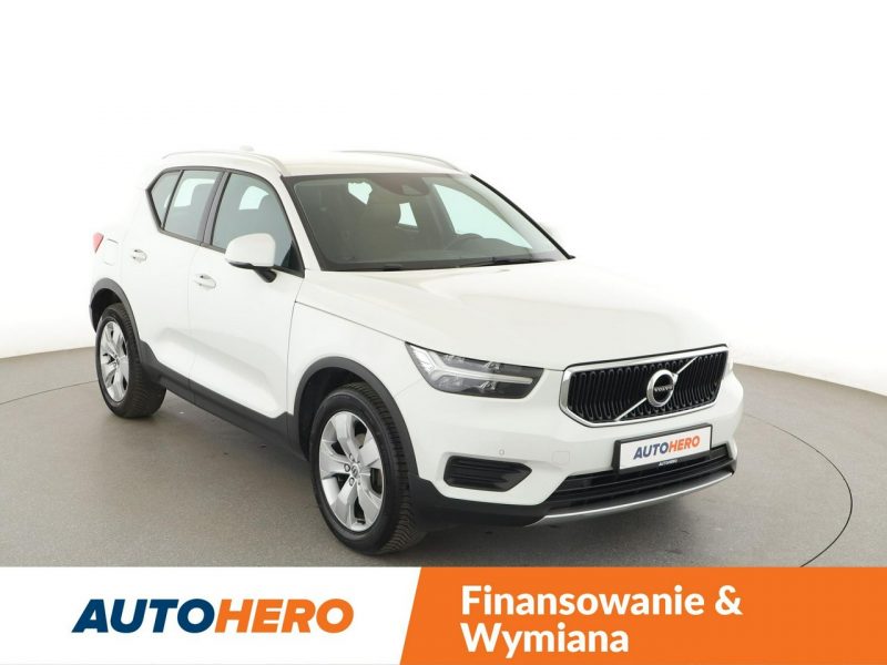 Volvo XC 40 Momentum navi kamera półskóra tempomat