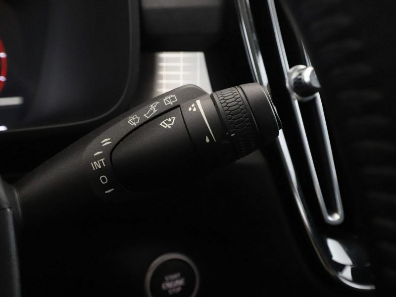Volvo XC 40 Momentum navi kamera półskóra tempomat