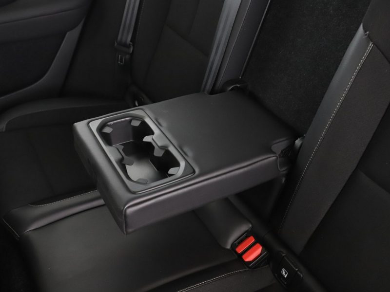 Volvo XC 40 Momentum navi kamera półskóra tempomat