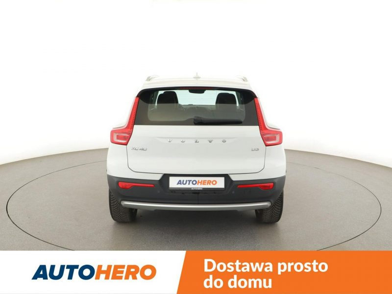 Volvo XC 40 Momentum navi kamera półskóra tempomat