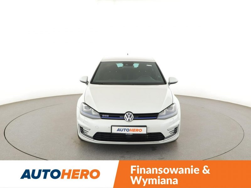 Volkswagen Golf PHEV bi-xenon navi klima auto grzane fotele czujniki parkowania VII (2012-)