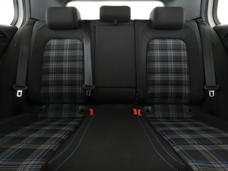 Volkswagen Golf PHEV bi-xenon navi klima auto grzane fotele czujniki parkowania VII (2012-)