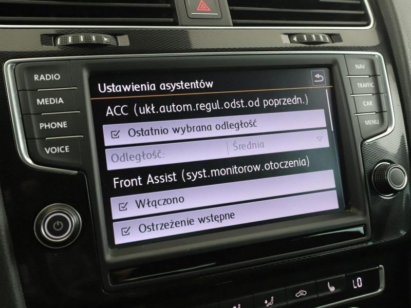 Volkswagen Golf PHEV bi-xenon navi klima auto grzane fotele czujniki parkowania VII (2012-)