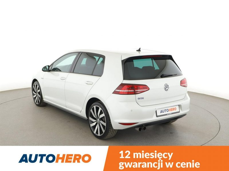 Volkswagen Golf PHEV bi-xenon navi klima auto grzane fotele czujniki parkowania VII (2012-)