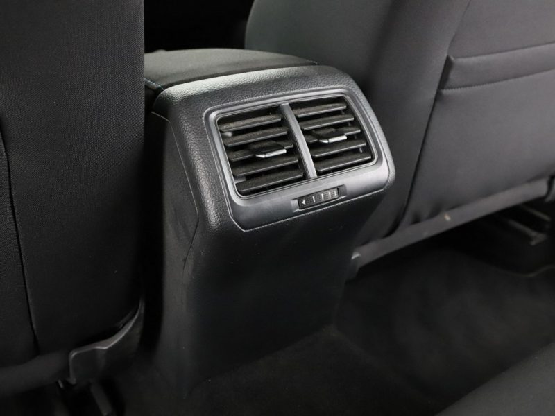 Volkswagen Golf PHEV bi-xenon navi klima auto grzane fotele czujniki parkowania VII (2012-)