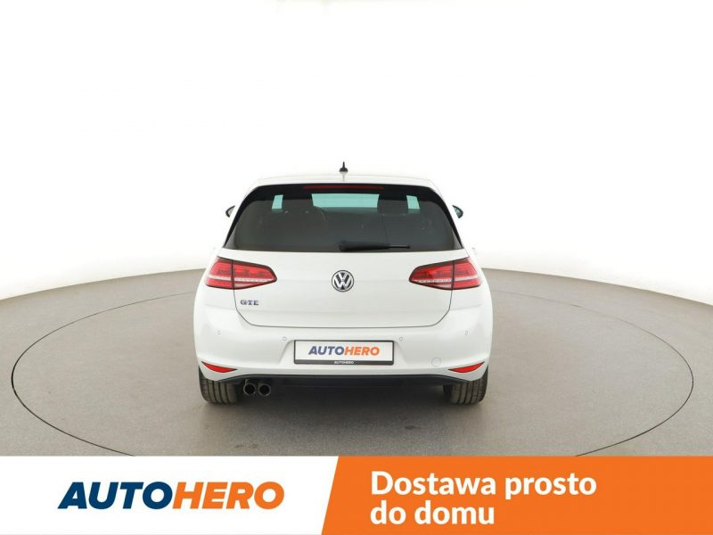 Volkswagen Golf PHEV bi-xenon navi klima auto grzane fotele czujniki parkowania VII (2012-)