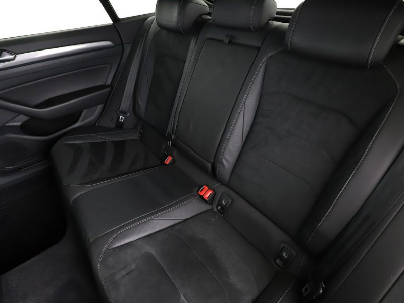 Volkswagen Arteon 4x4 DSG matrix LED virtual cocpit skóra/alcantara navi kamera