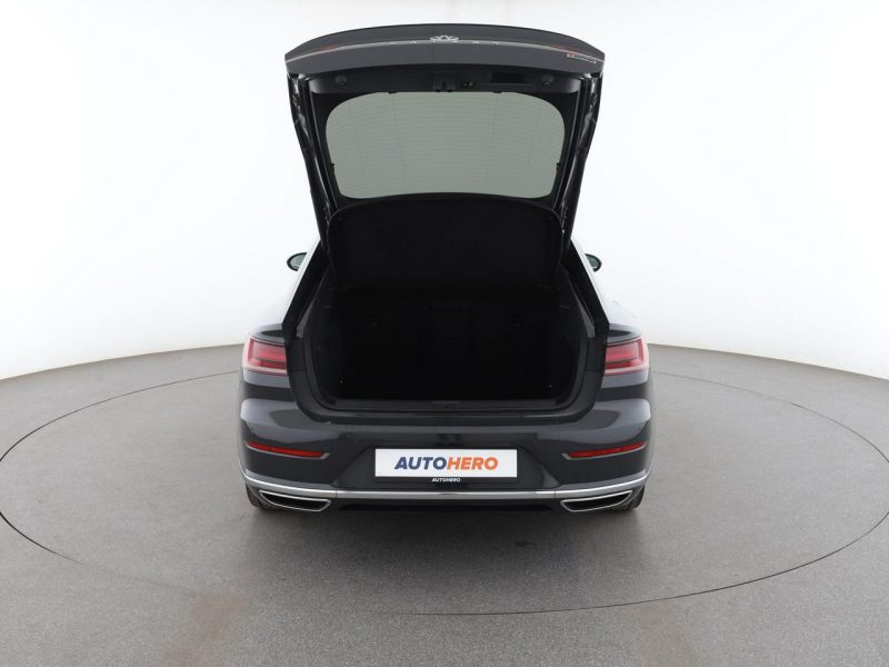 Volkswagen Arteon 4x4 DSG matrix LED virtual cocpit skóra/alcantara navi kamera