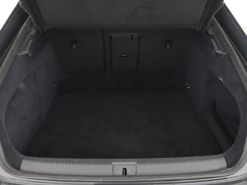 Volkswagen Arteon 4x4 DSG matrix LED virtual cocpit skóra/alcantara navi kamera