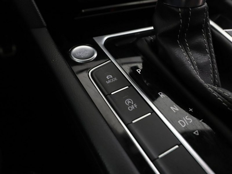 Volkswagen Arteon 4x4 DSG matrix LED virtual cocpit skóra/alcantara navi kamera