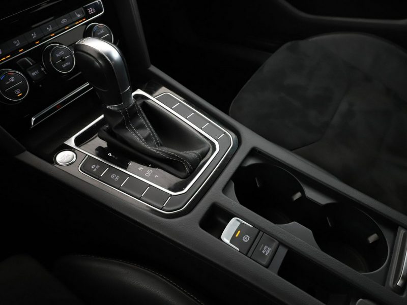 Volkswagen Arteon 4x4 DSG matrix LED virtual cocpit skóra/alcantara navi kamera