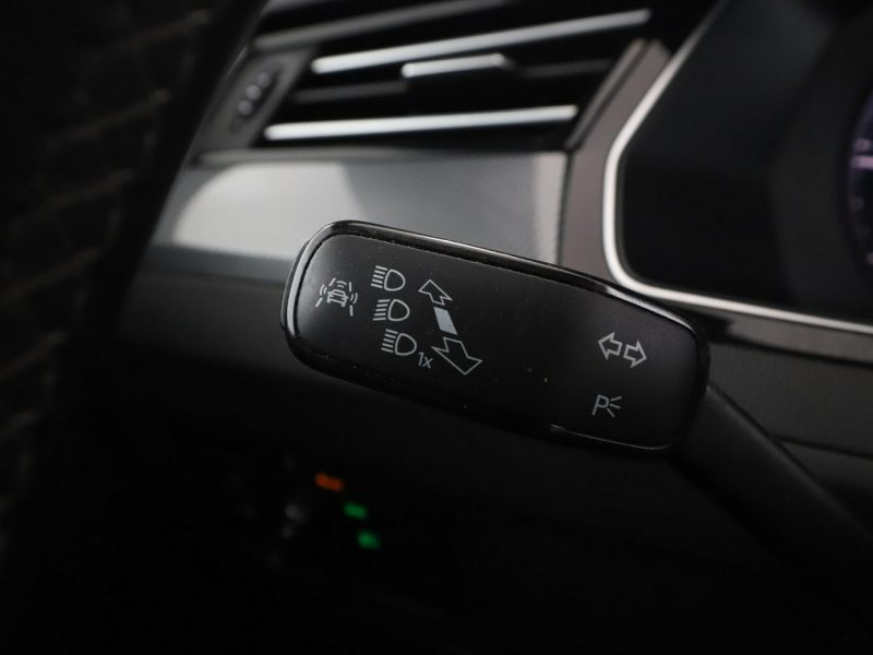 Volkswagen Arteon 4x4 DSG matrix LED virtual cocpit skóra/alcantara navi kamera