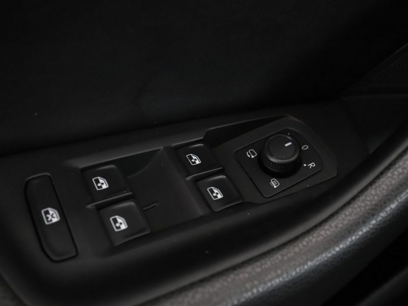 Volkswagen Arteon 4x4 DSG matrix LED virtual cocpit skóra/alcantara navi kamera