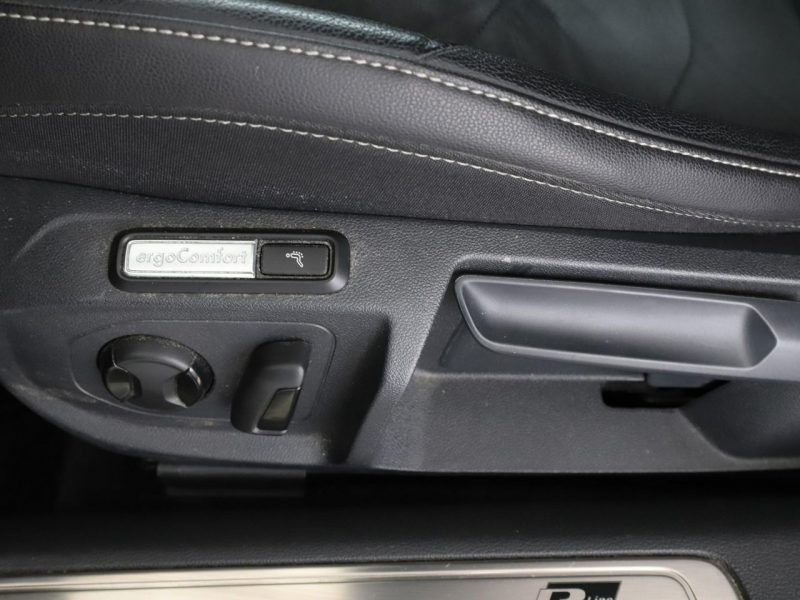 Volkswagen Arteon 4x4 DSG matrix LED virtual cocpit skóra/alcantara navi kamera