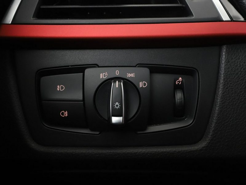 BMW 320 FULL LED klima auto grzane fotele harman/kardon hak PDC F30/F31 (2012-)