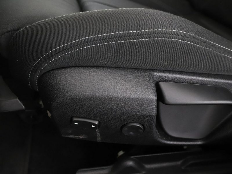 BMW 320 FULL LED klima auto grzane fotele harman/kardon hak PDC F30/F31 (2012-)