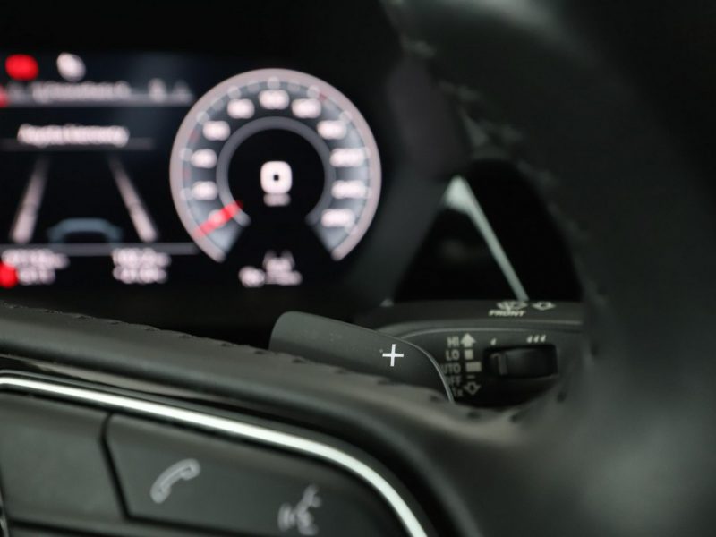 Audi A3 lift S-Tronic full LED klima auto navi virtual cocpit czujniki parkowa 8Y