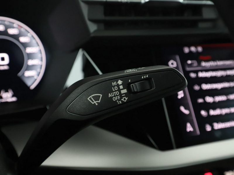 Audi A3 lift S-Tronic full LED klima auto navi virtual cocpit czujniki parkowa 8Y