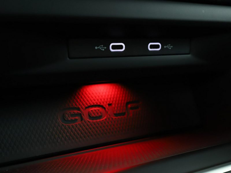 Volkswagen Golf VIII (2020-)