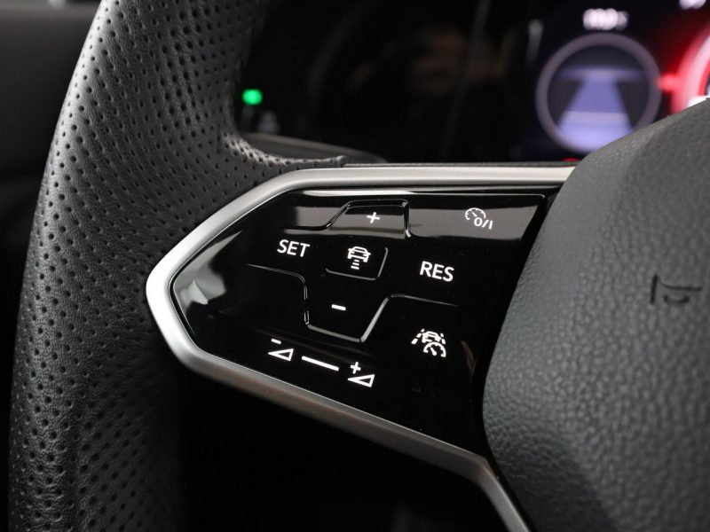 Volkswagen Golf VIII (2020-)
