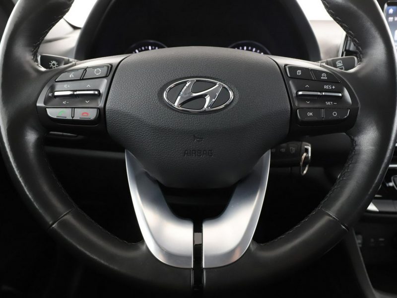 Hyundai i30 Navi klimatyzacja kamera i czujniki parkowania grzane fotele III (2017-)