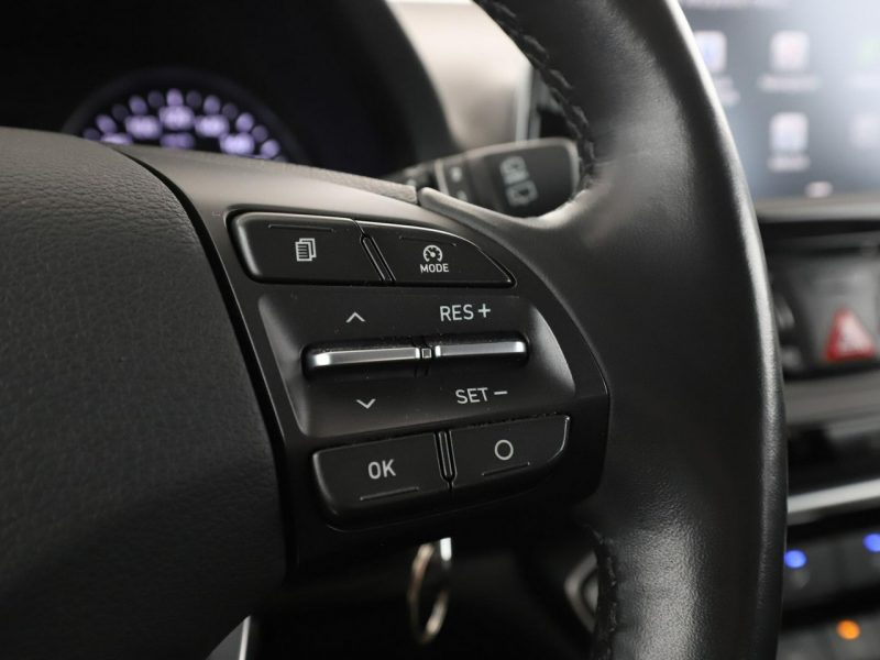Hyundai i30 Navi klimatyzacja kamera i czujniki parkowania grzane fotele III (2017-)