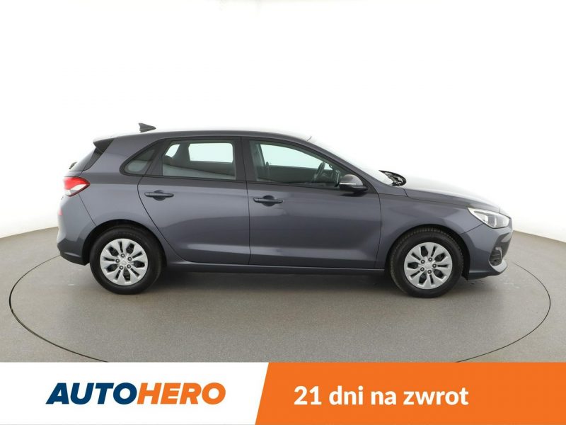 Hyundai i30 Navi klimatyzacja kamera i czujniki parkowania grzane fotele III (2017-)
