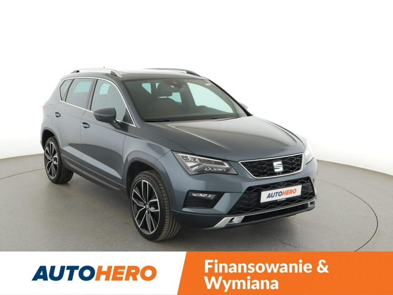 Seat Ateca Xcellence automat virtual alcantara panorama climatronic kamera navi