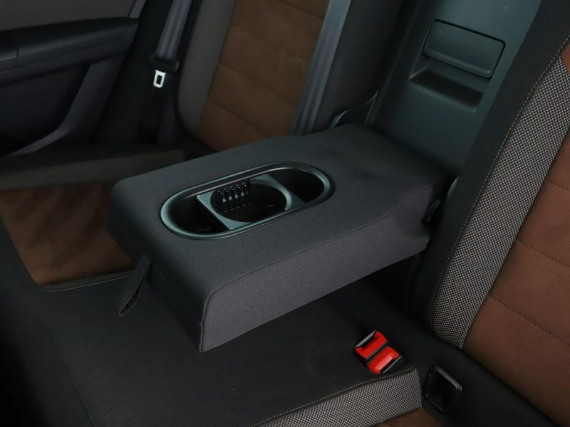 Seat Ateca Xcellence automat virtual alcantara panorama climatronic kamera navi