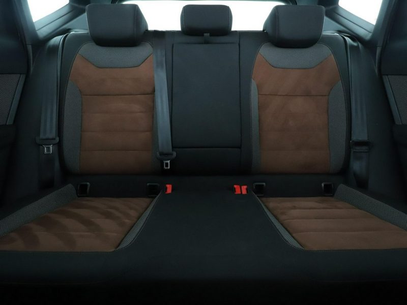 Seat Ateca Xcellence automat virtual alcantara panorama climatronic kamera navi
