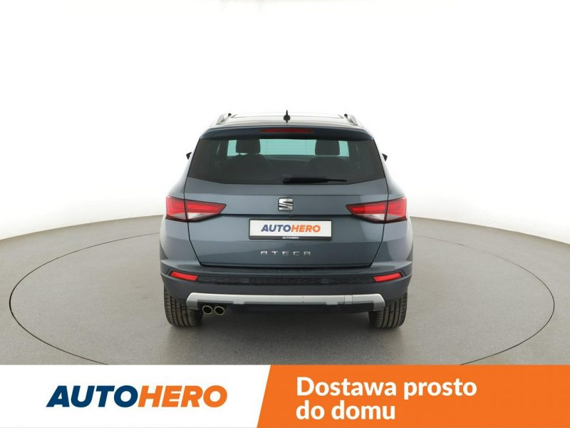 Seat Ateca Xcellence automat virtual alcantara panorama climatronic kamera navi