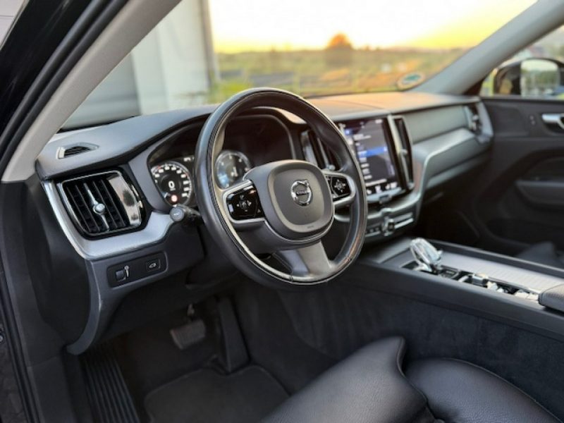 Volvo XC 60 AWD,B4 197PS, INSCRIPTION, PNEUMATYKA, KAMERA, SUPER STAN, GWARANCJA! II (2017-)