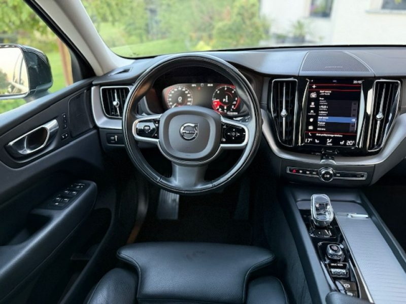 Volvo XC 60 AWD,B4 197PS, INSCRIPTION, PNEUMATYKA, KAMERA, SUPER STAN, GWARANCJA! II (2017-)