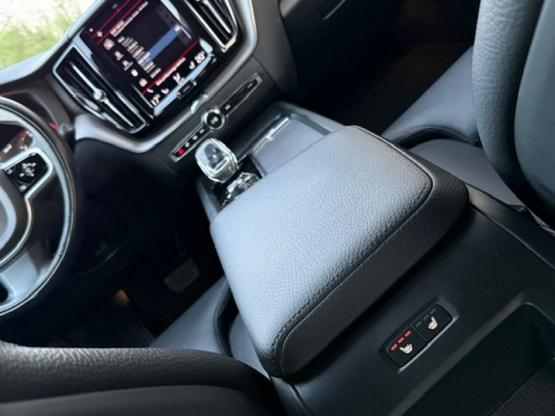 Volvo XC 60 AWD,B4 197PS, INSCRIPTION, PNEUMATYKA, KAMERA, SUPER STAN, GWARANCJA! II (2017-)