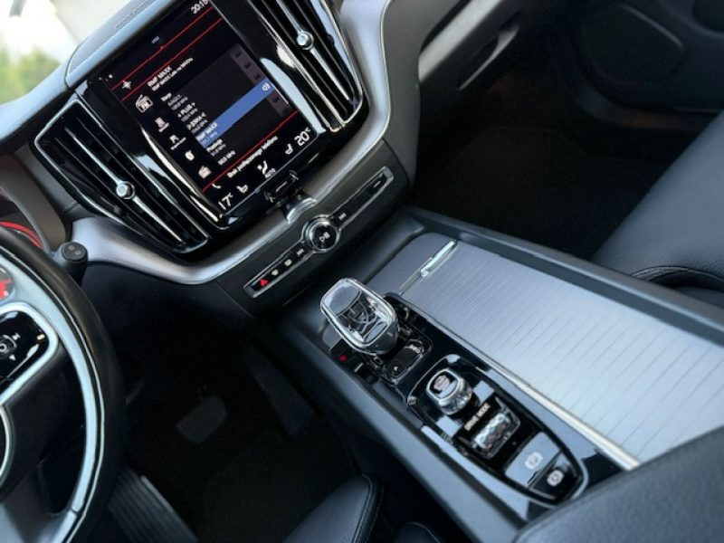 Volvo XC 60 AWD,B4 197PS, INSCRIPTION, PNEUMATYKA, KAMERA, SUPER STAN, GWARANCJA! II (2017-)